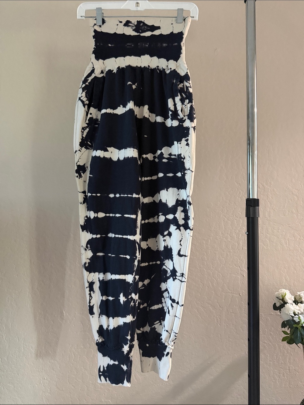 Young Fabulous & Broke Black and White Tie-Dye Joggers Size S